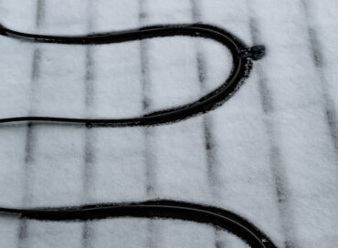 When Should You Install Commercial Roof Heat Cable Systems Before Winter?