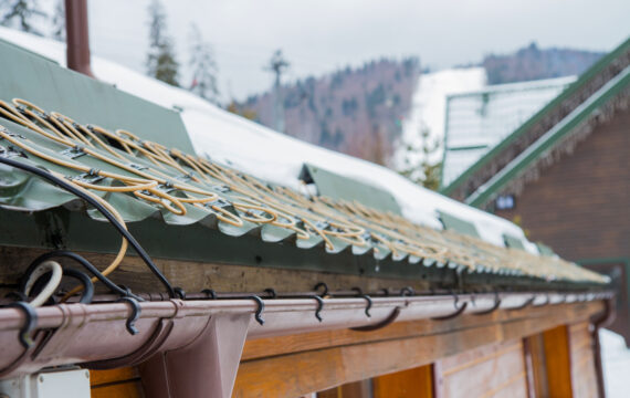 Commercial Roof Deicing Systems vs Traditional Heat Tape: Which Performs Better?